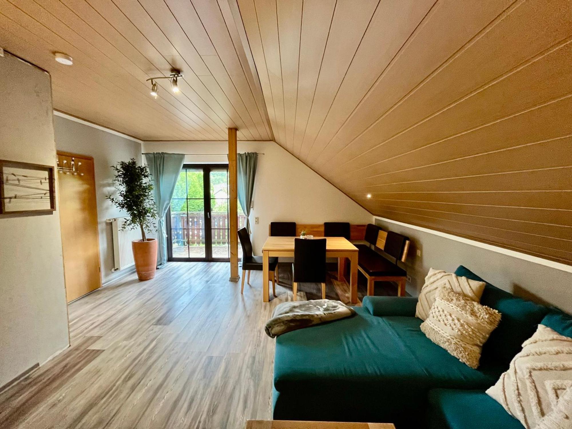 Balkon Zimmer - Apartment Gonnersdorf  Kültér fotó